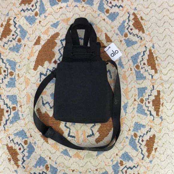 ALO Yoga Black Crossbody Bag Sleek Durable Design - Picture 2 of 7